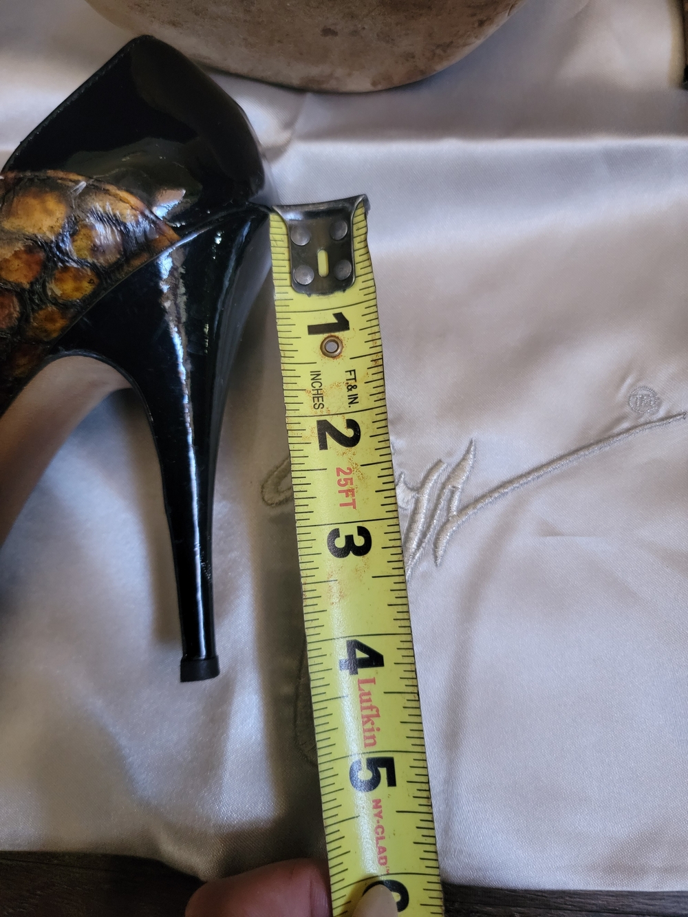 Giuseppe Zanotti Brown Croc Embossed Peep-Toe Stiletto Heels - Picture 4 of 5